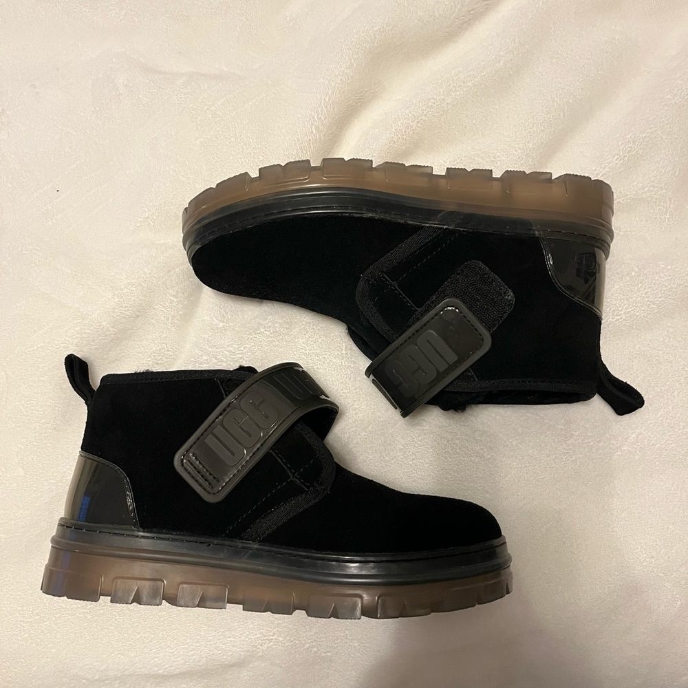 Ugg Women’s Neumel Clear Boot